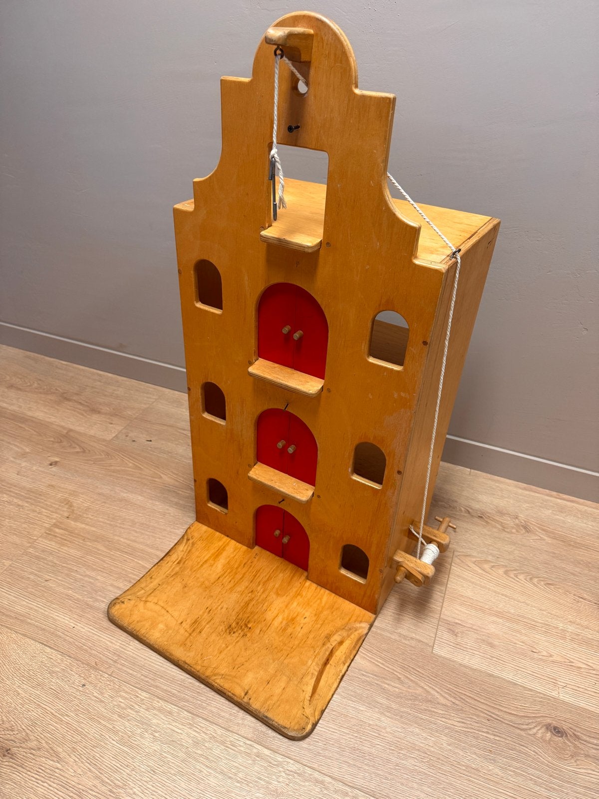 Houten pakhuis, Ophalen, Gebruikt, Poppenhuis