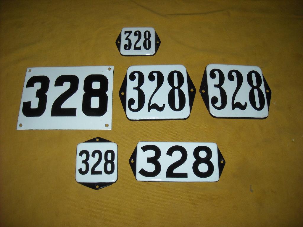 oud emaille huisnummer 328 ook 329 330 331 332 333 334 335 3, Ophalen of Verzenden