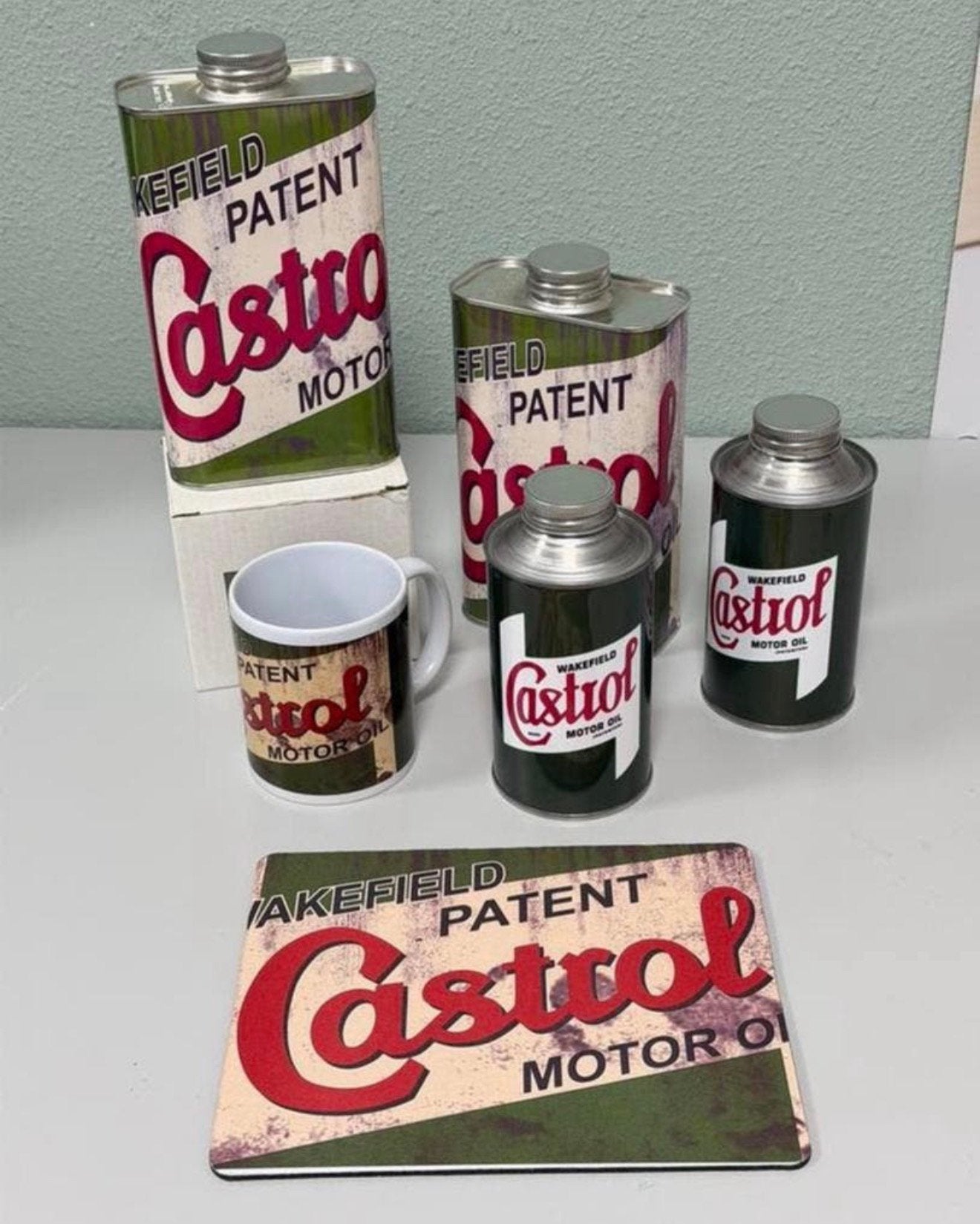 Castrol oil olie Mancave Set 4 olieblikken + mok + muismat, Ophalen of Verzenden, Nieuw