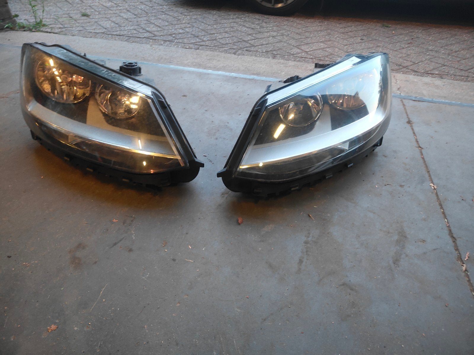 Koplampen VW Sharan 2010-2015 - Set Links & Rechts, Auto-onderdelen, Volkswagen, Volgswagen, Ophalen of Verzenden, Volkswagen@volkswagen.nl