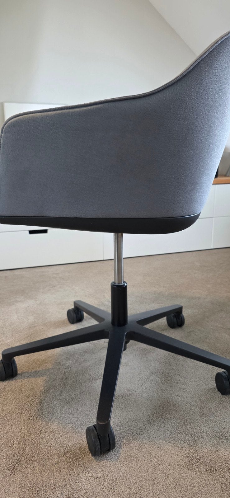 Vitra bureaustoel - Grijs, Huis en Inrichting, Bureaustoelen, Ophalen of Verzenden, Zo goed als nieuw, Grijs