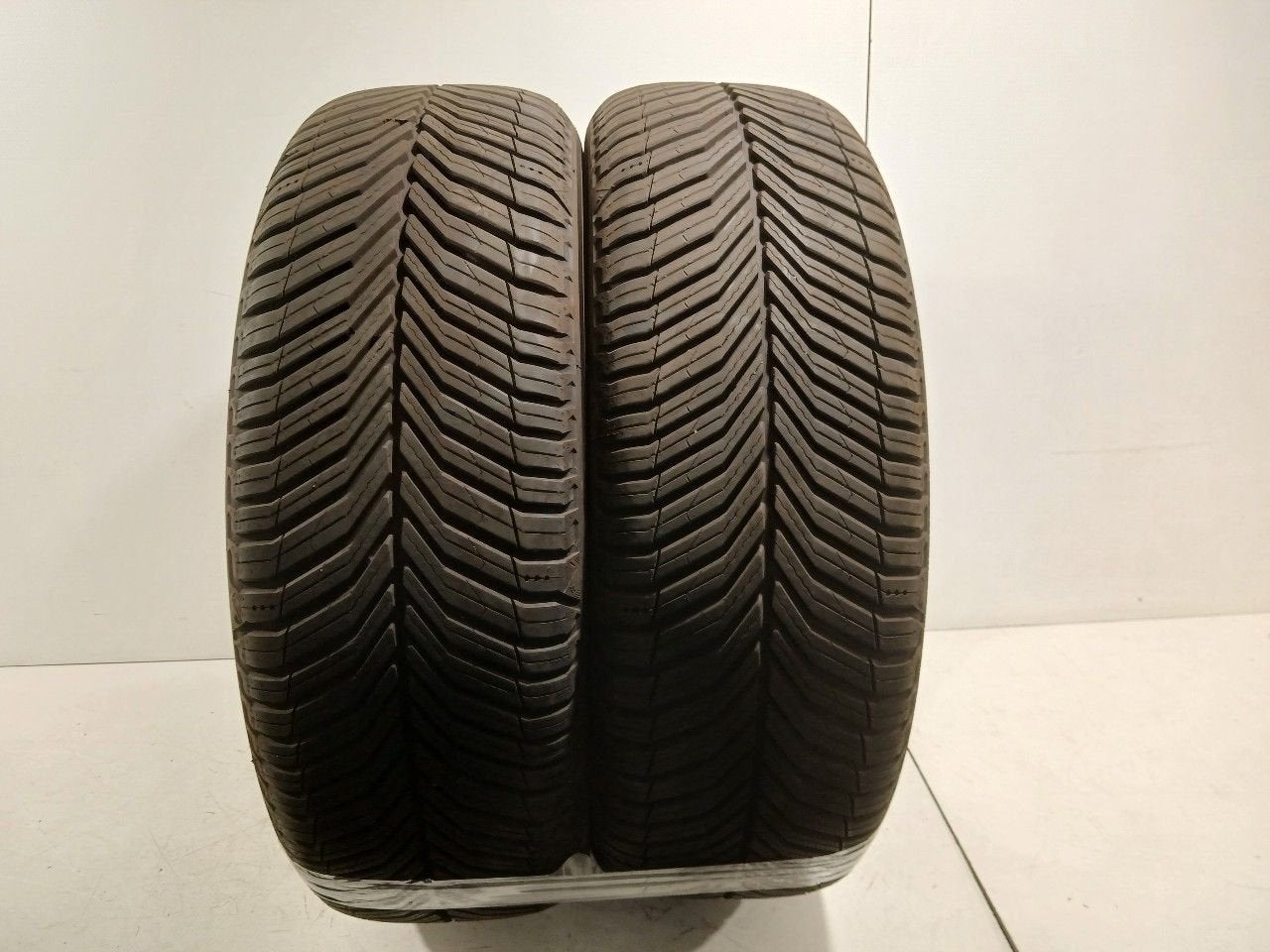Bandenset 2 stuks 4-Seizoenen 235 65 R17, Onderdelen@venauto.nl, Van der Ven Autorecycling B.V., Gebruikt, Ettenseweg 76, 4706 PB Roosendaal, The Netherlands
