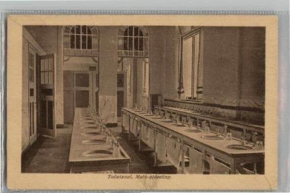 Etten Pensionaat St. Joseph Toiletzaal Mulo-afd. st 1934