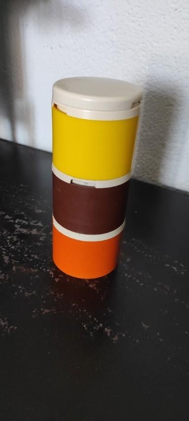 Vintage kruidentoren Tupperware 3 bakjes, Ophalen of Verzenden, Gebruikt, Bruin, Bak of Kom