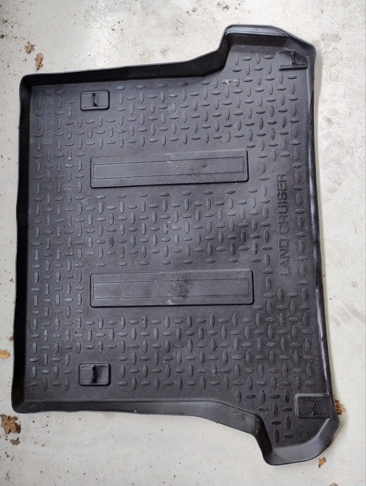 Toyota Landcruiser kofferbakmat met logo, Ophalen