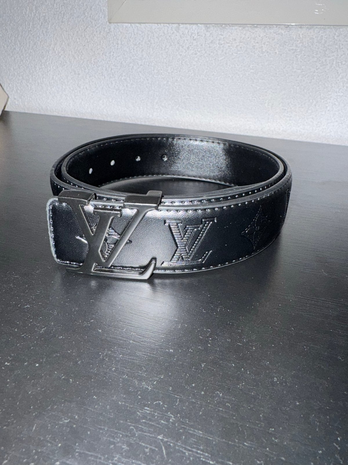 €29,99  Louis Vuitton Riem Zwart - 105cm Nieuw, Verzenden, Nieuw, 105 tot 115 cm, Riem of Ceintuur