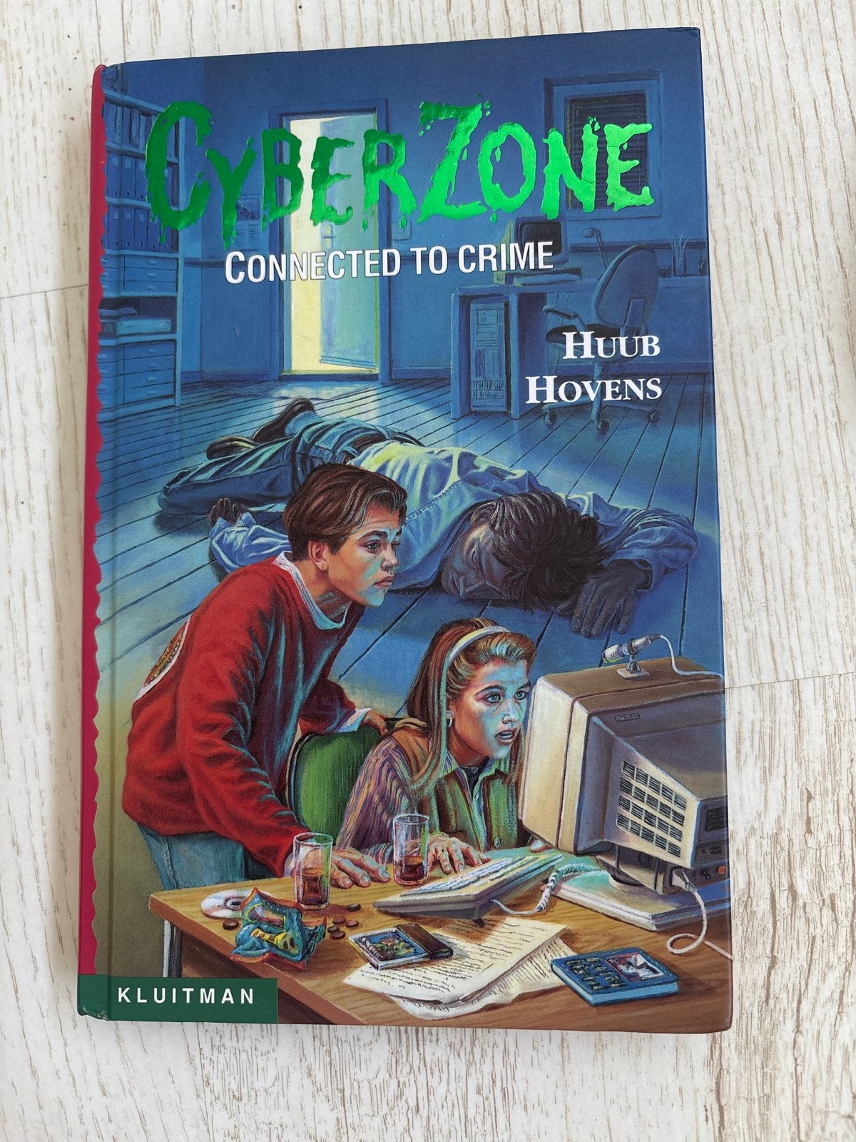 Cyberzone: Connected to Crime - Huub Hovens, Ophalen of Verzenden, Gelezen, Fictie