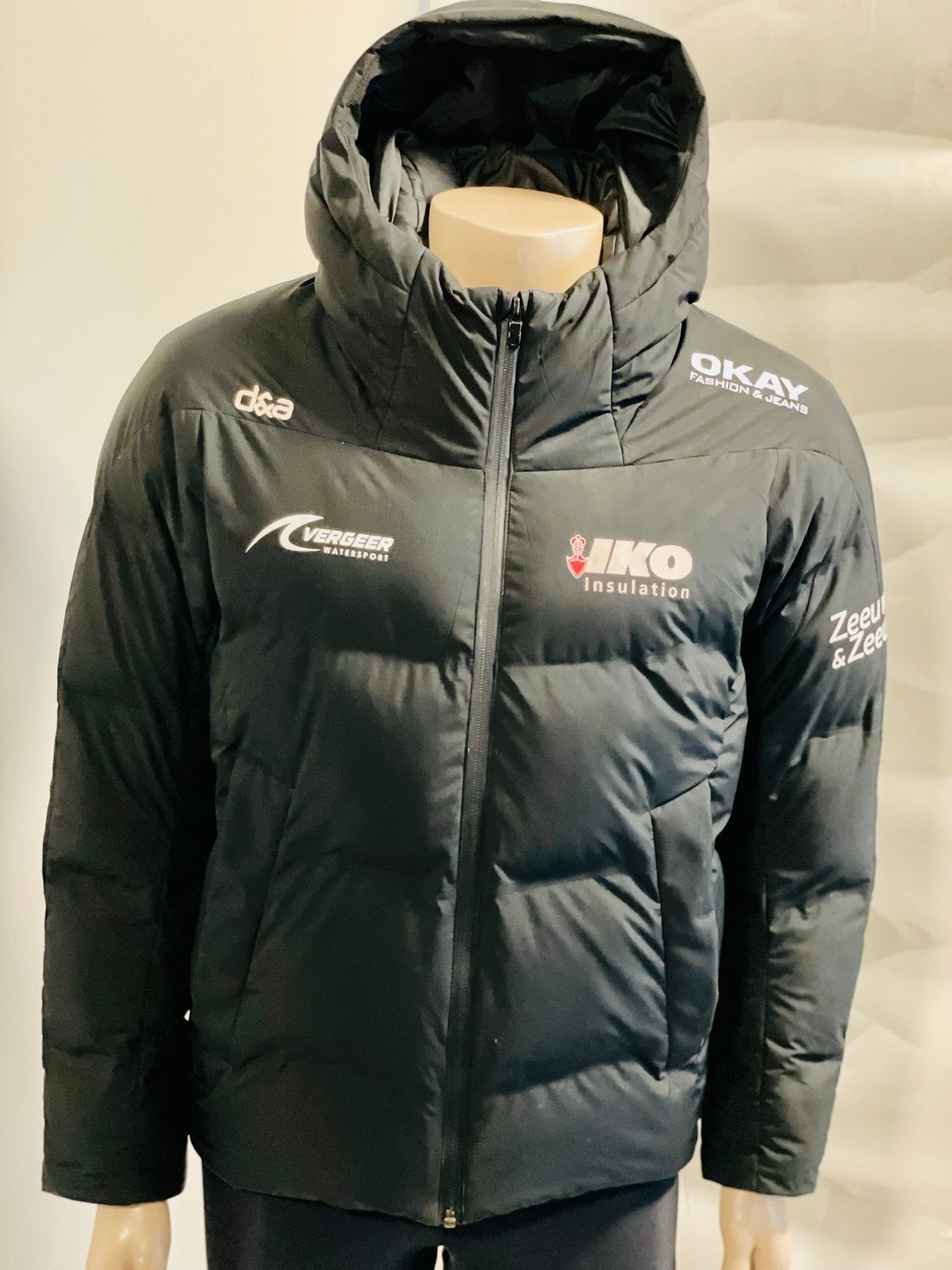 Winterjas sportjas skijas schaatsjas jas IKO Okay maat S d&a, Kleding | Heren, Zwart, Ophalen of Verzenden, Zo goed als nieuw