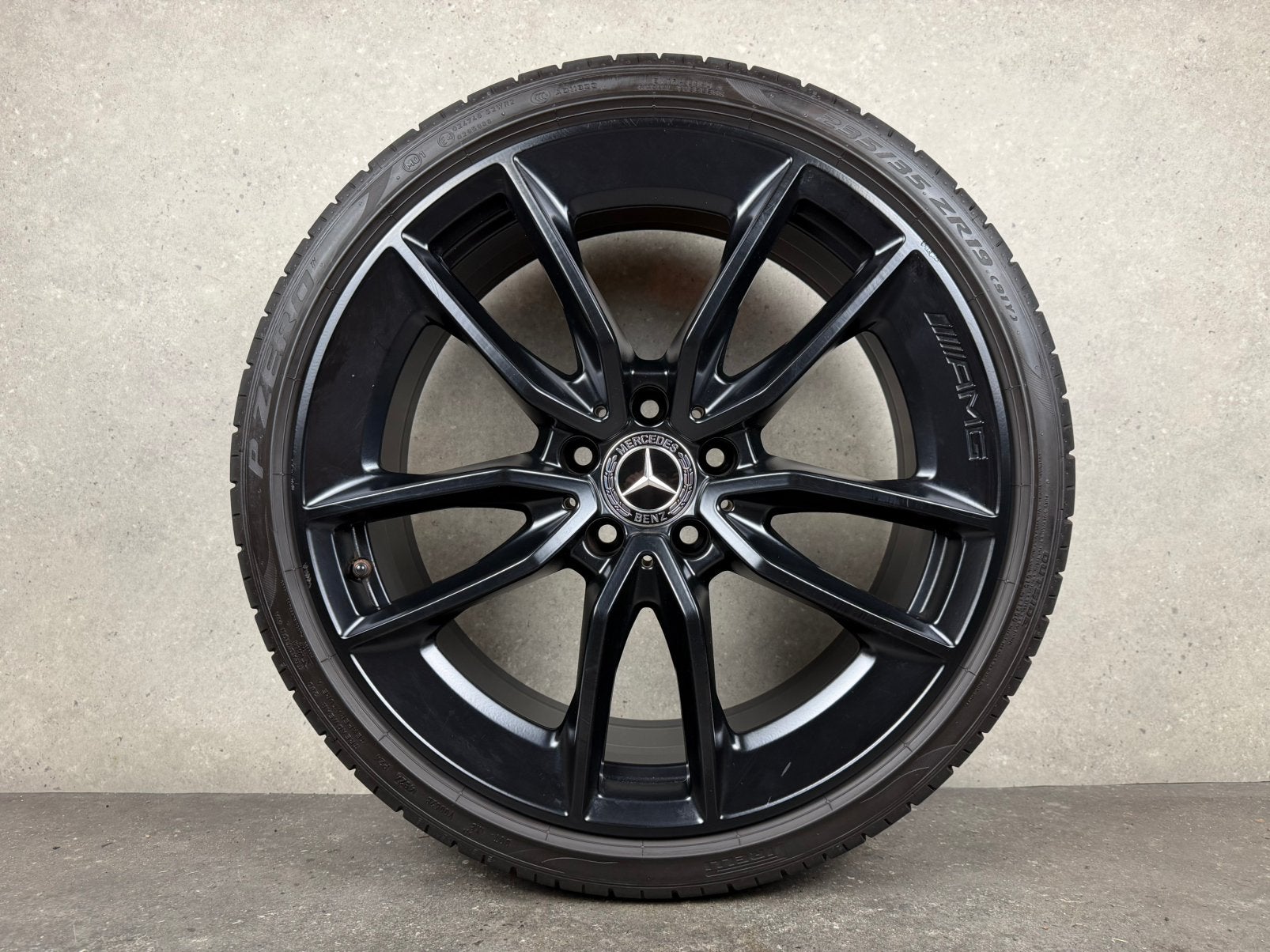 Mercedes-Benz A35 19 INCH AMG Originele Velgen, Auto-onderdelen, Banden en Velgen, 19 inch, Gebruikt, Banden en Velgen, Germany