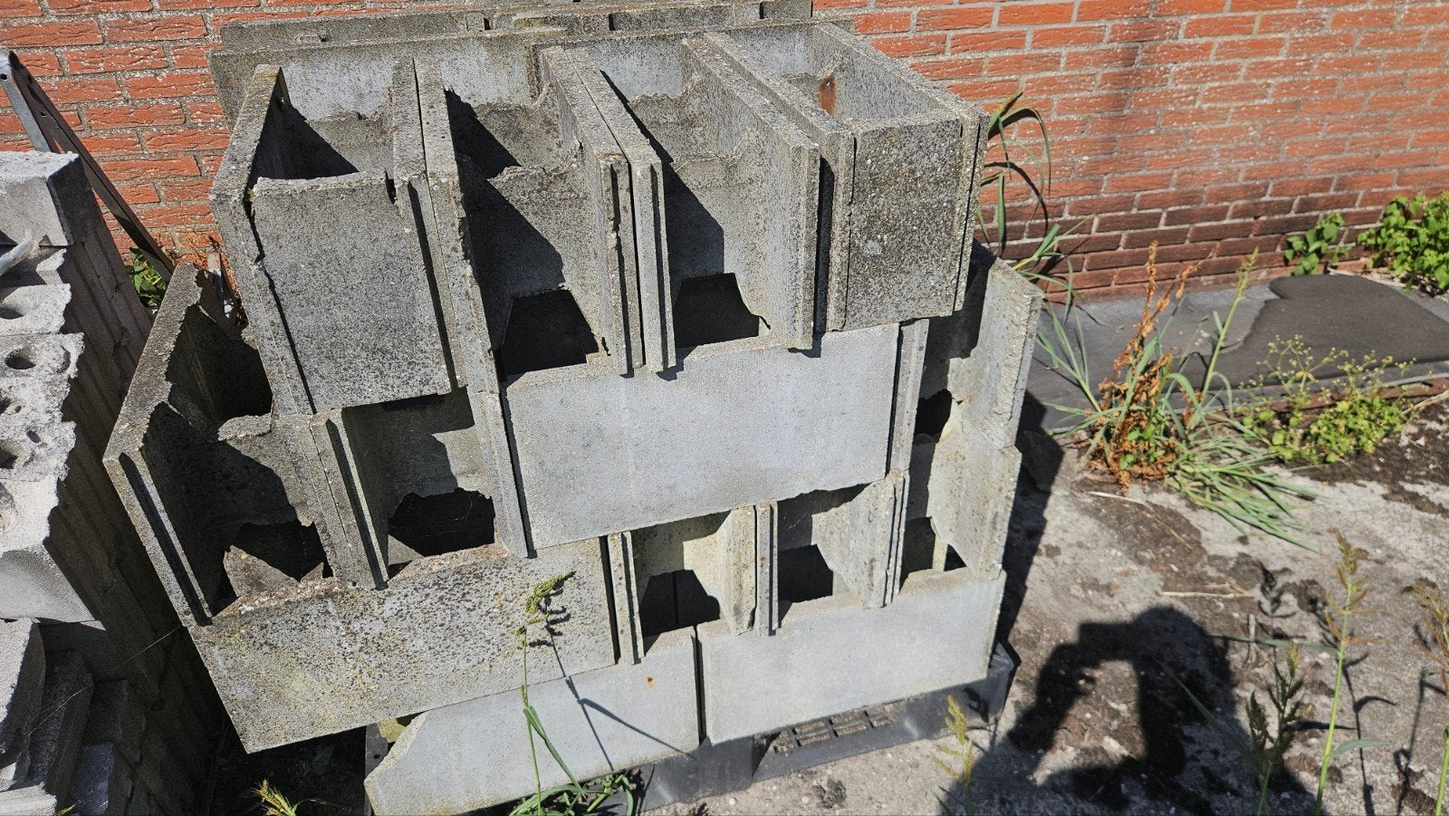 Gebruikte bekistingblokken voor fundering of muur, Ophalen, Zo goed als nieuw