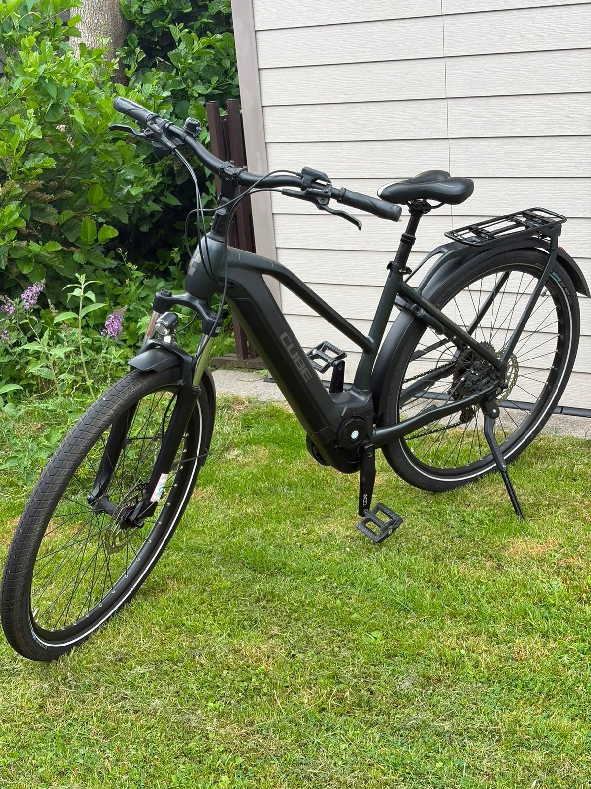 Cube Kathmandu Hybrid 500 Damesfiets - Zo goed als nieuw, Fietsen en Brommers, Elektrische fietsen, Ophalen of Verzenden, Zo goed als nieuw