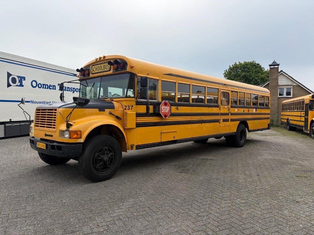Amerikaanse schoolbus us bus foodtruck camper tiny house usa, Achterwielaandrijving, Geel, Diesel, 177 pk