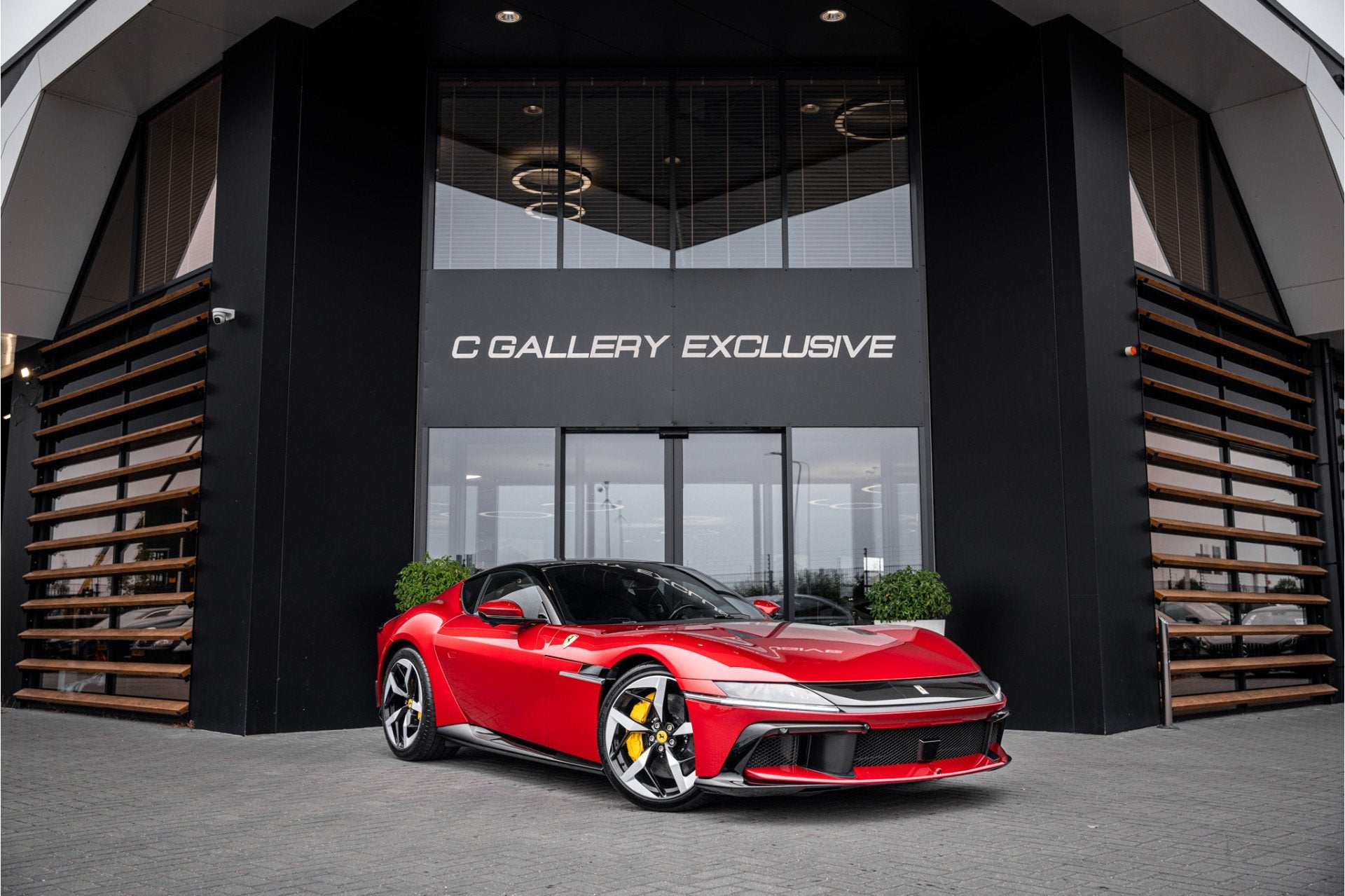 Ferrari 12Cilindri 6.5 V12 - Rosso Imola | Lift | Carbon Int, Auto's, Automaat, Dealer onderhouden, Achterwielaandrijving, Gebruikt