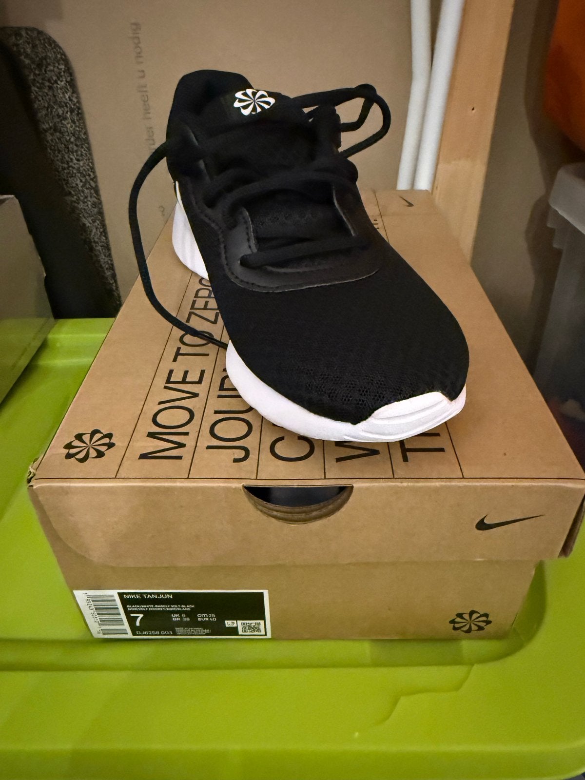 Nieuwe Nike Tanjun sneakers - Zwart/Wit - Maat 40, Ophalen of Verzenden, Nieuw, Zwart, Sneakers of Gympen
