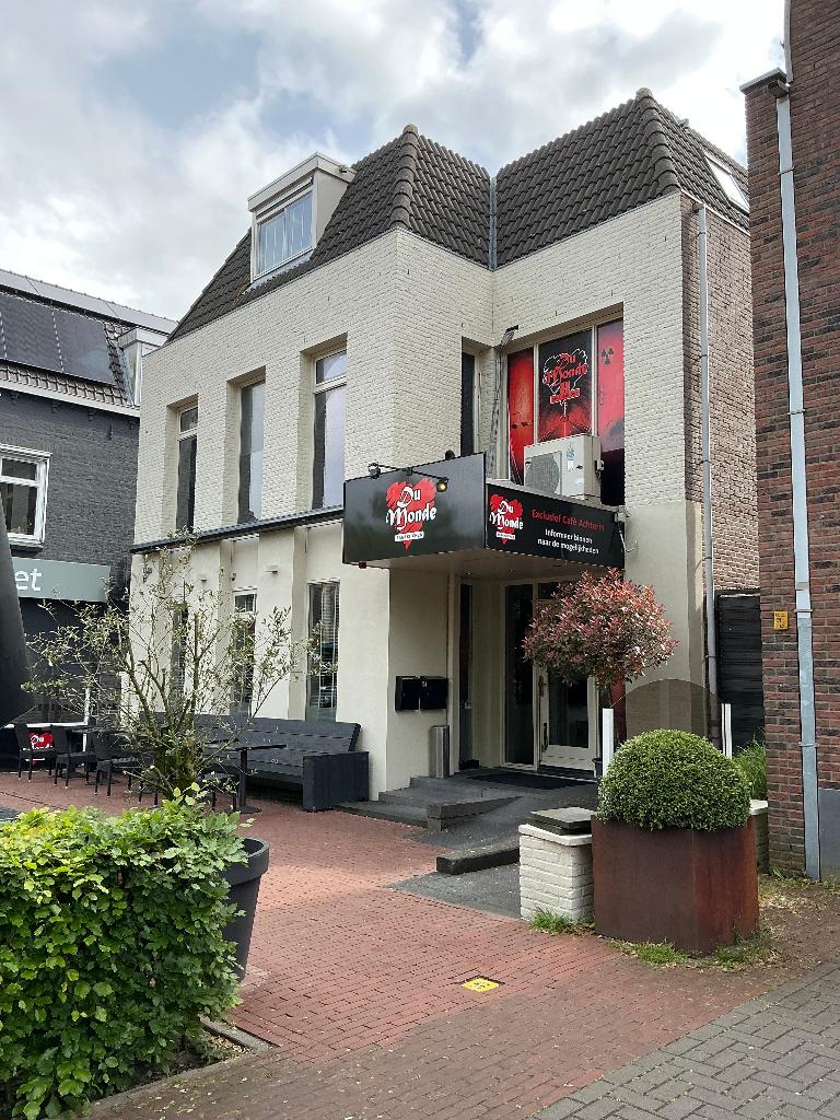 Du Monde Bar & Kitchen, Zakelijke goederen, Exploitaties en Overnames
