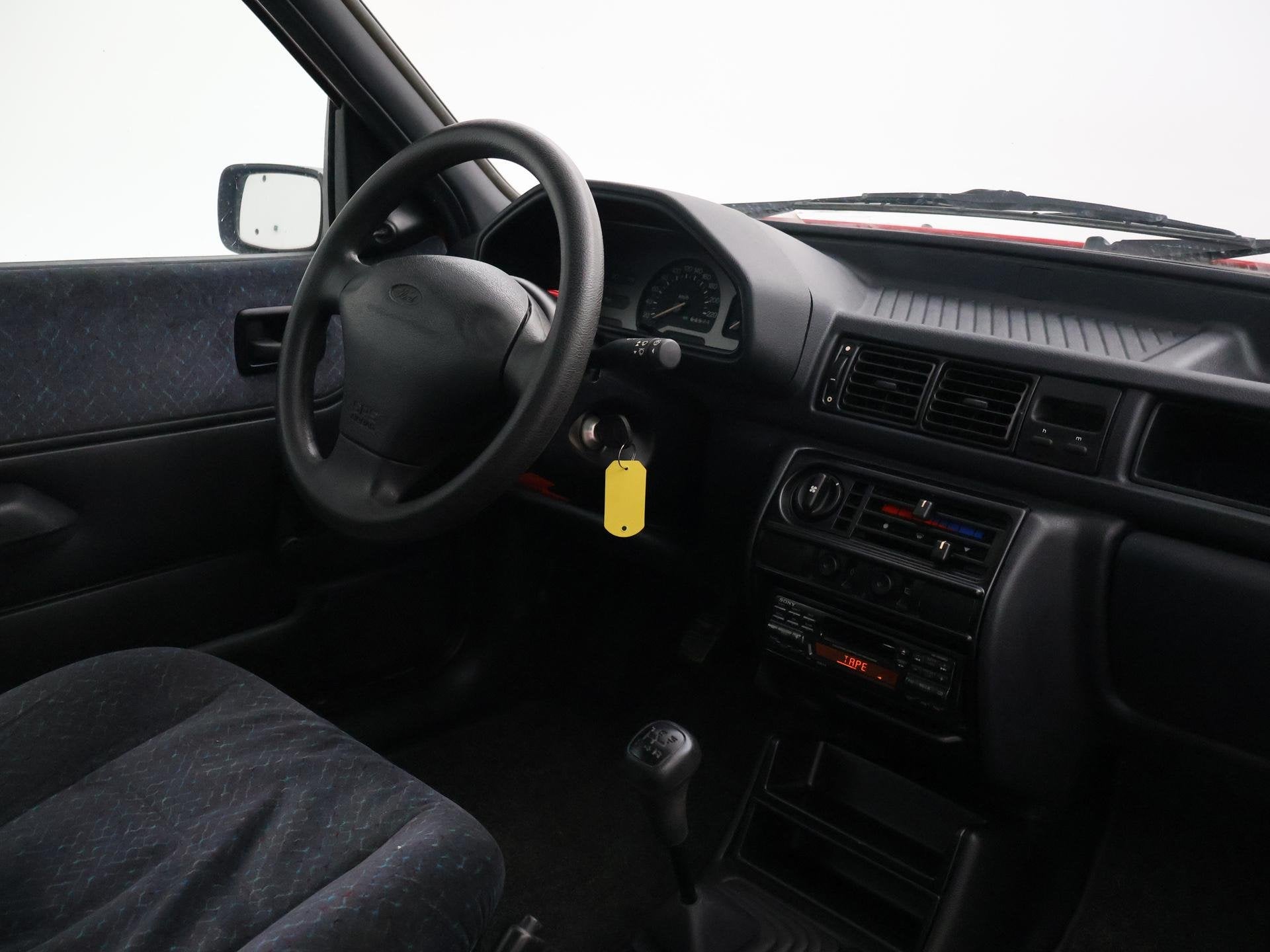 Ford Fiesta 1.1 CLX CLASSIC *TOPSTAAT* ORIGINEEL NEDERLANDS, Stof, Gebruikt, 4 cilinders, Origineel Nederlands