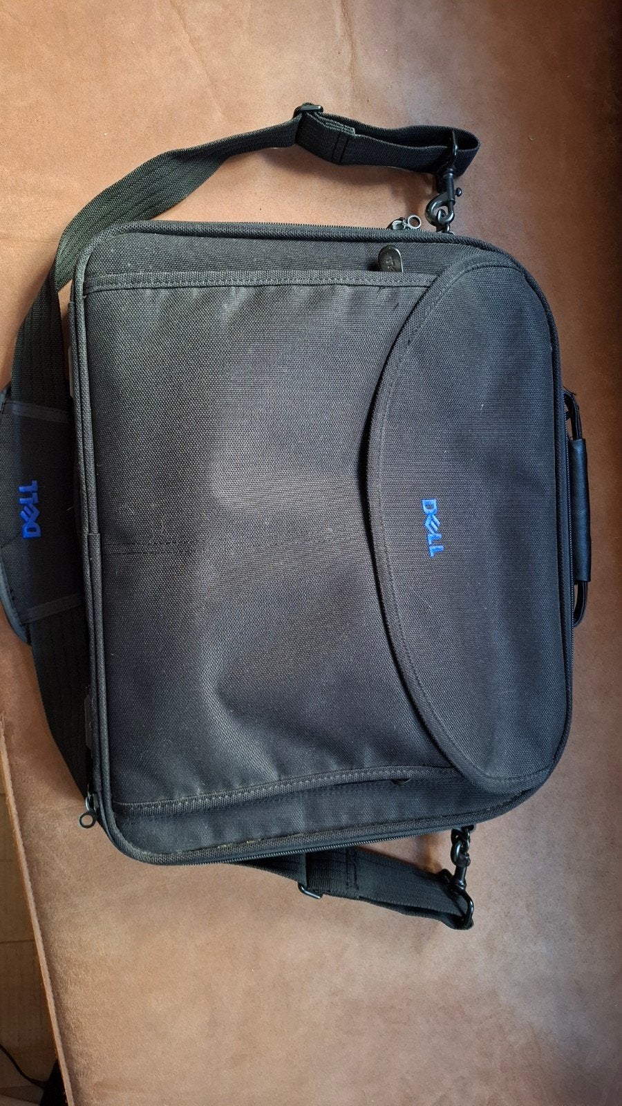 Gratis af te halen laptoptas van Dell, Ophalen, Gebruikt, 15 inch, Gevoerd laptopvak