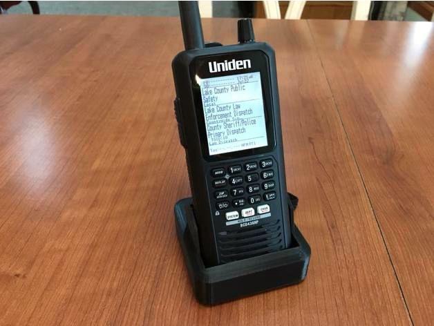 Tafel houder of case voor portofoon of scanner radio, Telecommunicatie, Scanners, Ophalen of Verzenden, Nieuw, 500 kanalen of meer