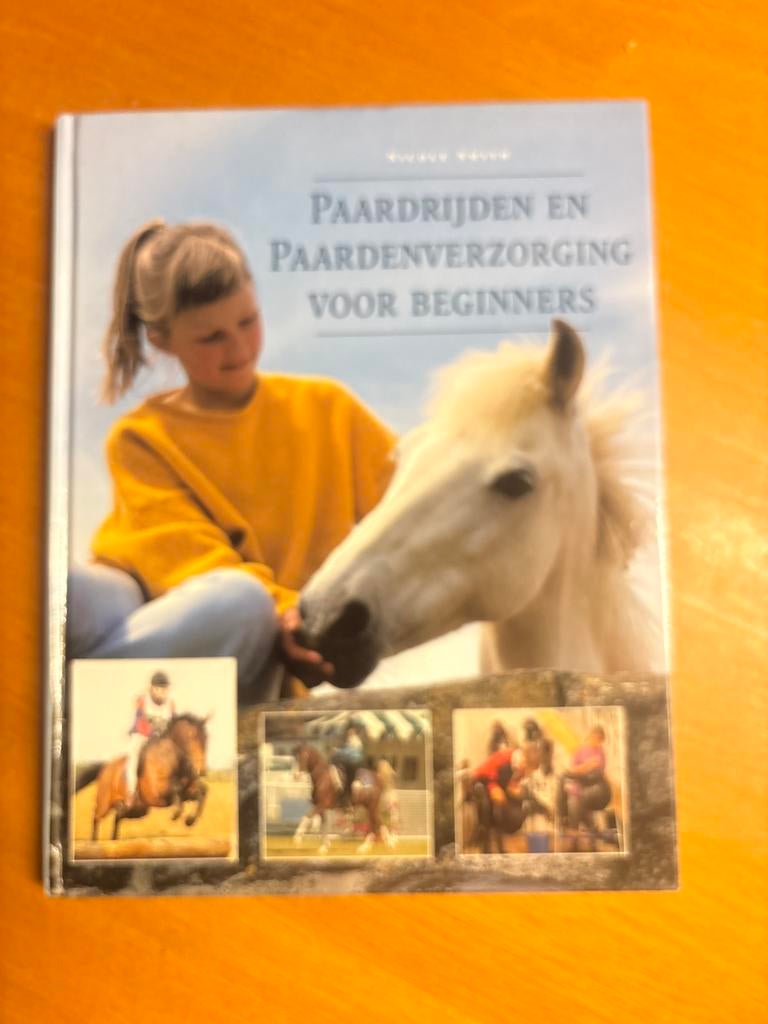 Paardrijden en Paardenverzorging voor Beginners Boek, Ophalen of Verzenden, Gelezen, Overige sporten
