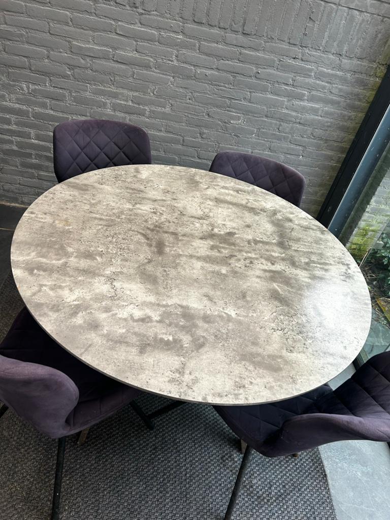 Ronde tafel betonlook met 4 stoelen, Ophalen, Overige materialen, Gebruikt, 100 tot 150 cm
