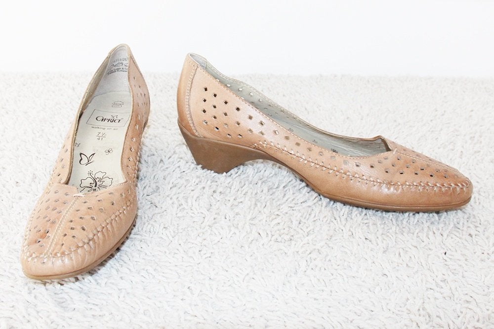 Prachtige Leren Caprice Schoenen -s16 (Maat 7½/41) € 40,-, Pumps, Overige kleuren, Ophalen of Verzenden, Zo goed als nieuw