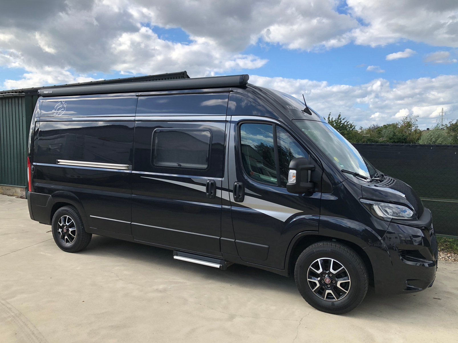Smetteloze Knaus Boxstar 600MQ Street Bj 2023 140pk 5.99, Caravans en Kamperen, Particulier, Buscamper of Camperbus, Knaus