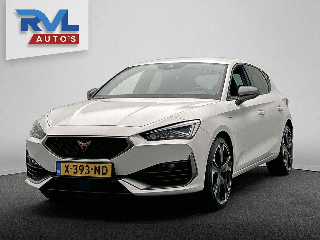 Cupra Leon 1.4 e-Hybrid VZ Business | PHEV | Stoel/Stuur Ver, Auto's, Cupra, 77 km/l, Gebruikt, 4 cilinders, 150 pk