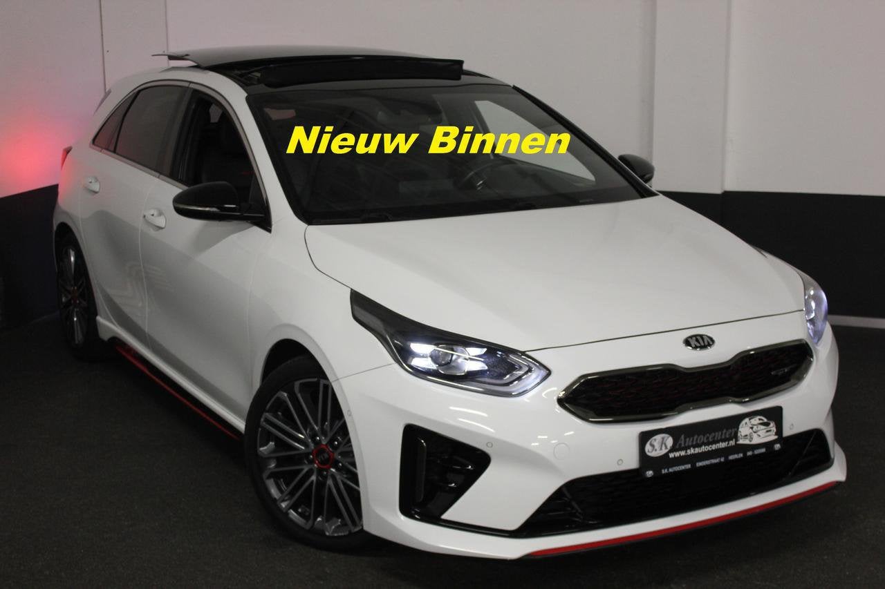 Kia cee'd 1.6T GT PANO FULL SCHITTEREND 1E EIGENAAR., Automaat, Dealer onderhouden, Gebruikt, 4 cilinders