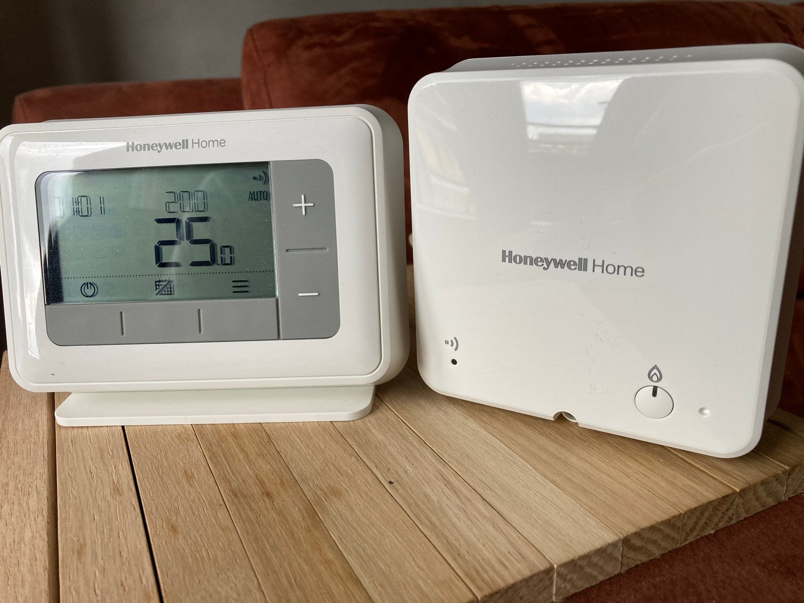 Honeywell Home Slimme Thermostaat en Gateway, Ophalen of Verzenden, Slimme thermostaat, Zo goed als nieuw