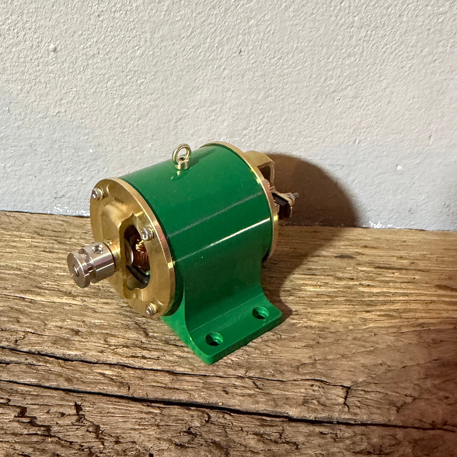 Dynamo voor stoommachine, Verzenden