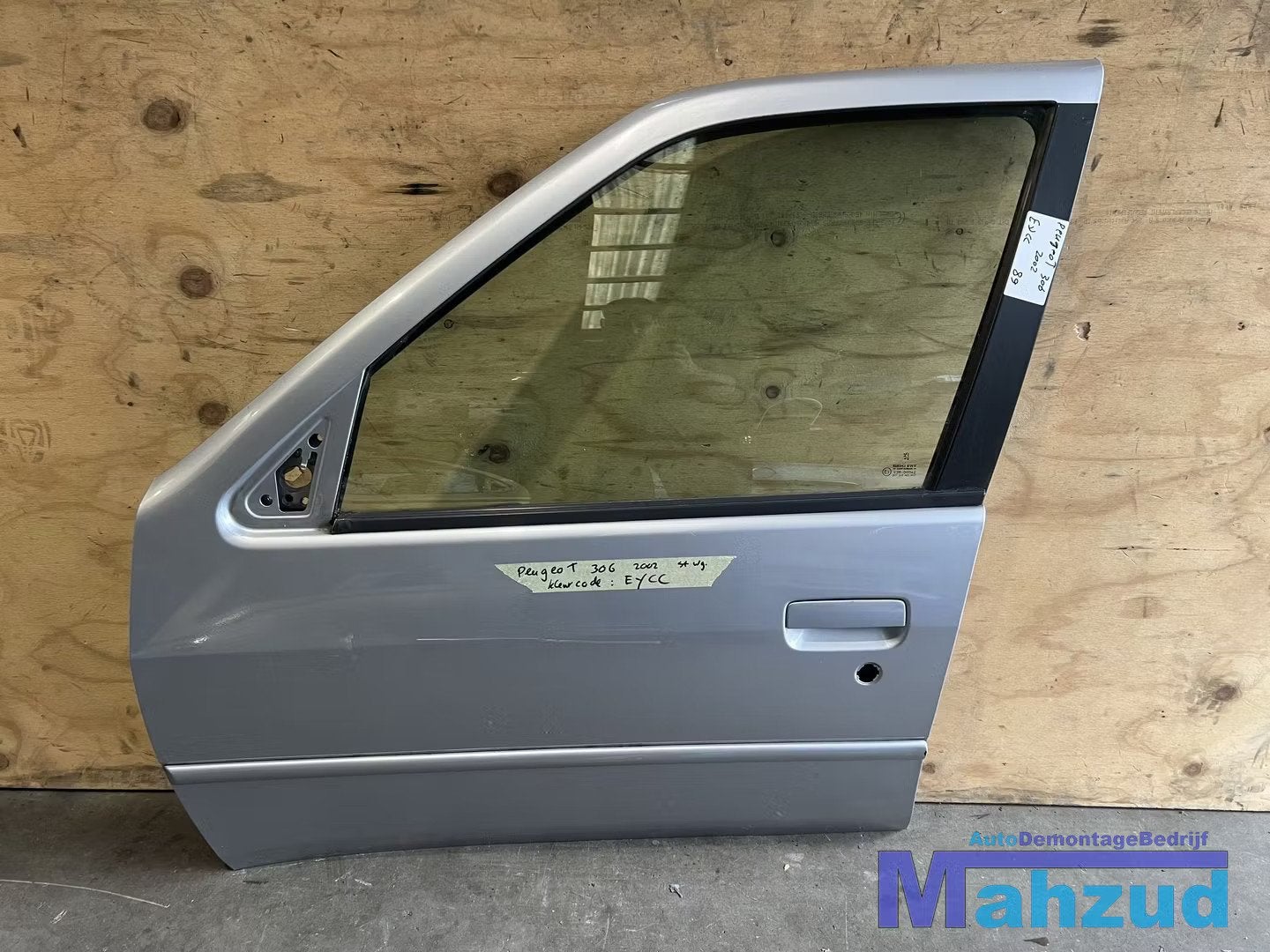 PEUGEOT 306 ZILVER EYCC links voor deur 1993-2000, Auto-onderdelen, Taurusavenue 1
2132 LS  Hoofddorp, NL, Gebruikt, Contact.group@renault.com