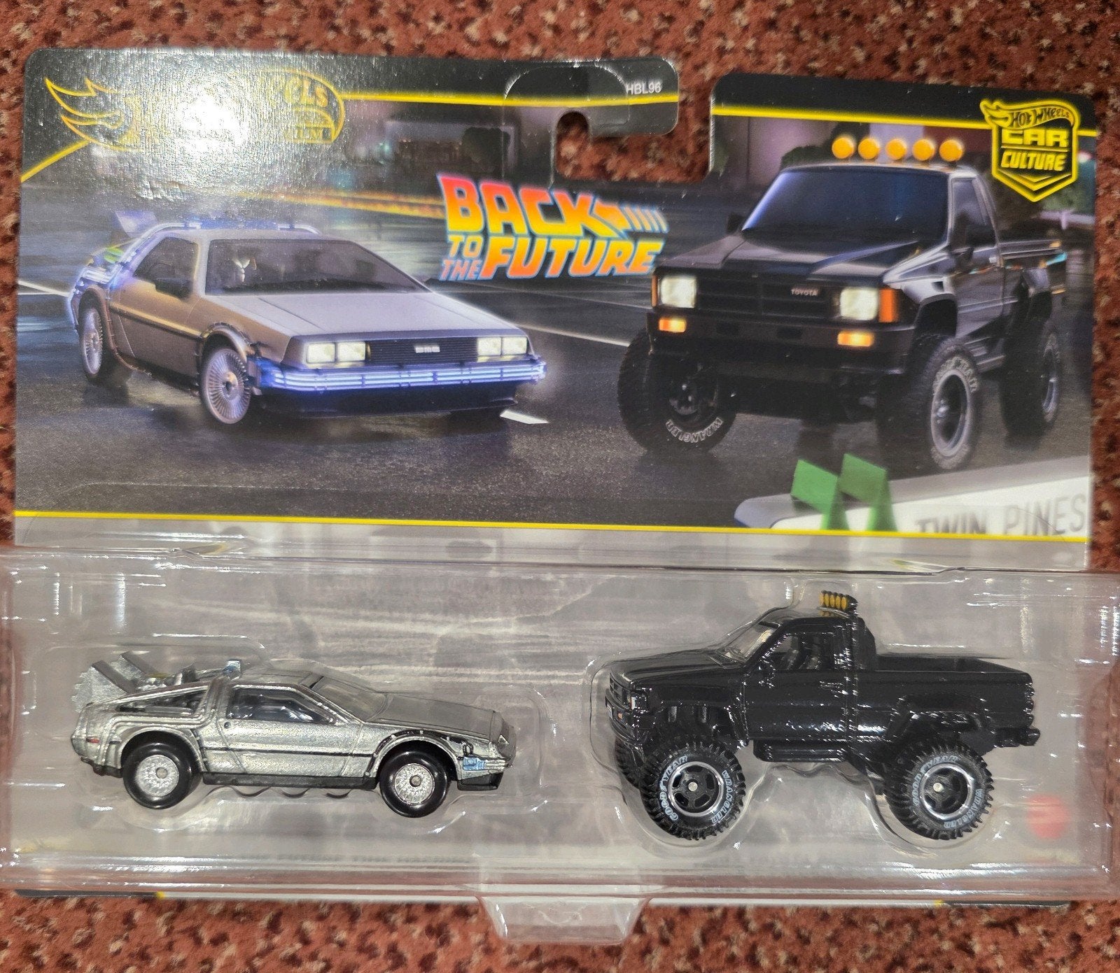 Hot Wheels Back to the Future DeLorean & Toyota Pickup, Nieuw, Ophalen of Verzenden, Mattel, Service.nl@mattel.com
