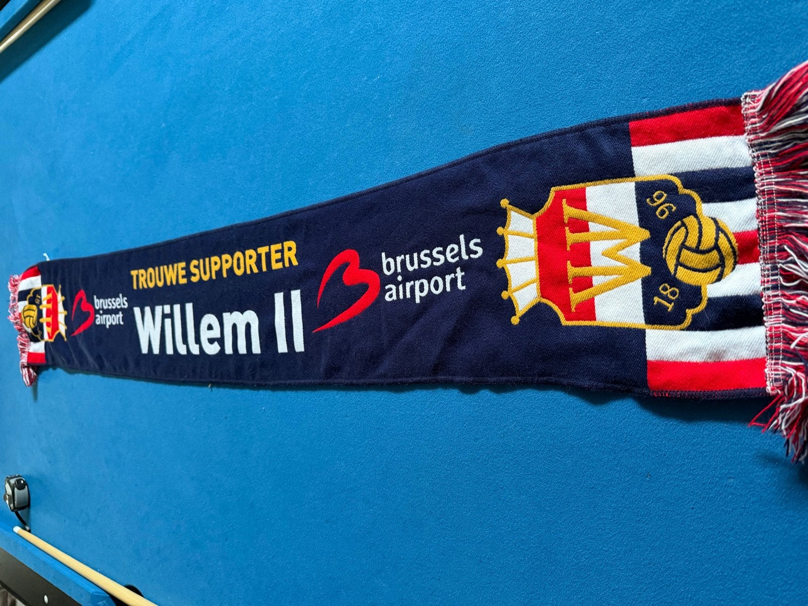 Willem II sjaal - Trouwe Supporter - Brussels Airport, Verzamelen, Ophalen of Verzenden, Zo goed als nieuw, Willem II, Vaantje of Sjaal