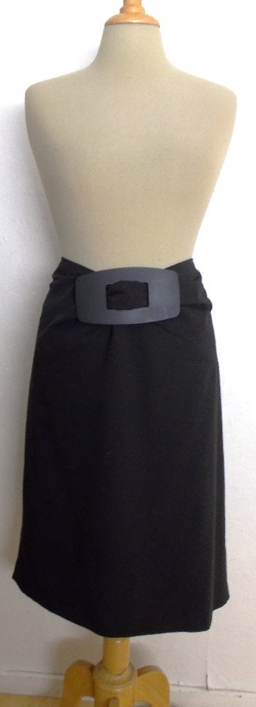 Mooie zwarte rok met aparte gesp! 44, Kleding | Dames, Verzenden, Zwart, Maat 42/44 (L), Zo goed als nieuw