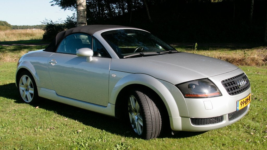 Audi TT 1.8 T Roadster 110KW 2004 Grijs, Voorwielaandrijving, TT, Sound system, Zwart