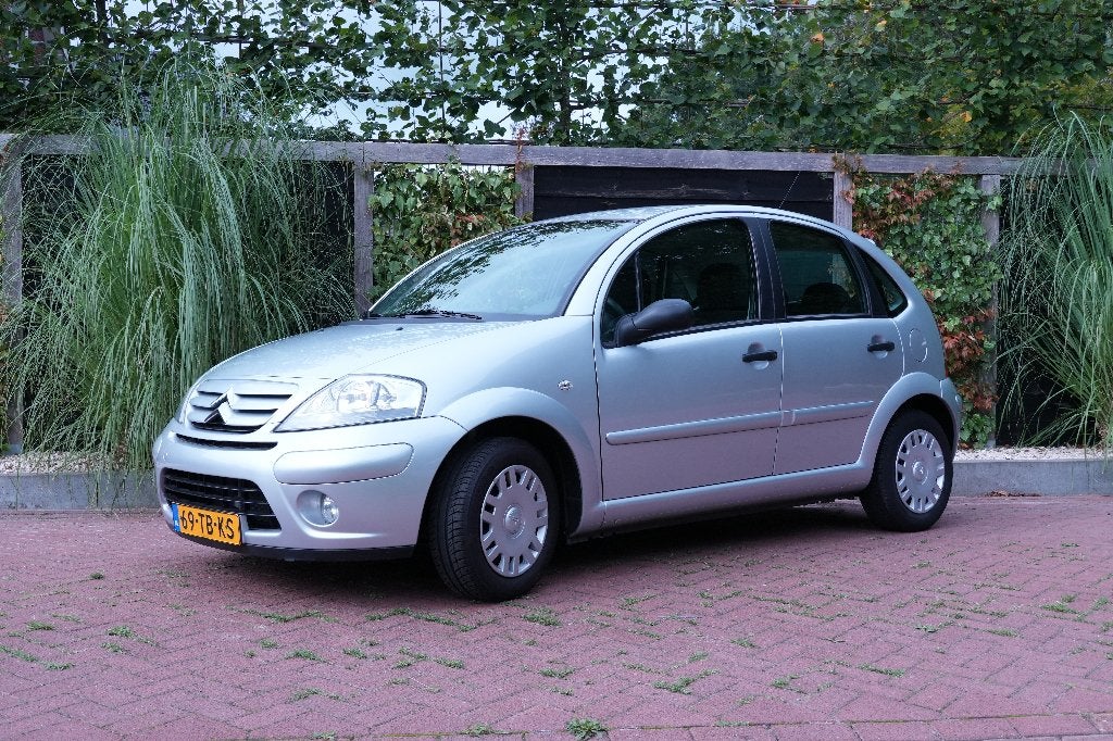 Citroën C3 1.4i 5drs, Lage KM, Airco, Trekhaak, APK, keurig!, 989 kg, Origineel Nederlands, Handgeschakeld, Grijs