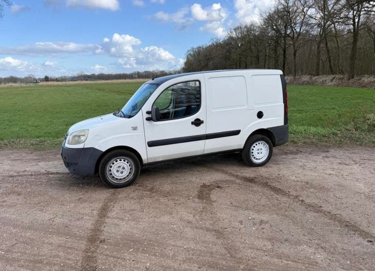 Fiat Doblo 1.3 JTD 2007, Auto's, Voorwielaandrijving, 74 pk, 4 cilinders, Wit