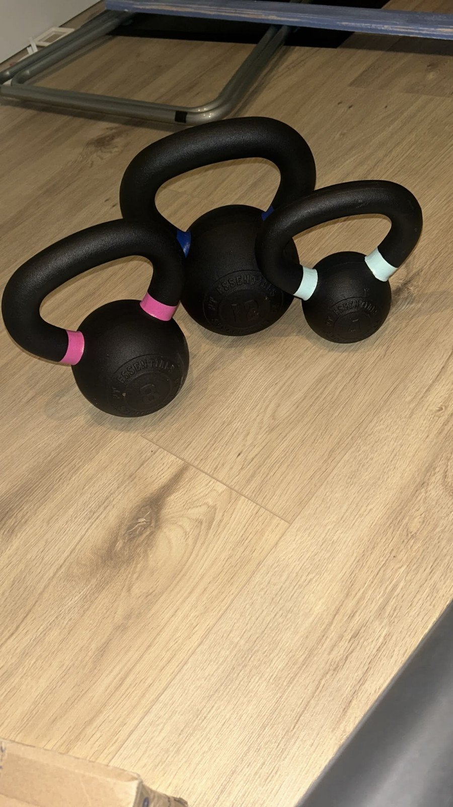 Kettlebell set - 4 kg, 8 kg, 12 kg, Sport en Fitness, Fitnessmaterialen, Ophalen, Zo goed als nieuw, Benen, Kettlebell