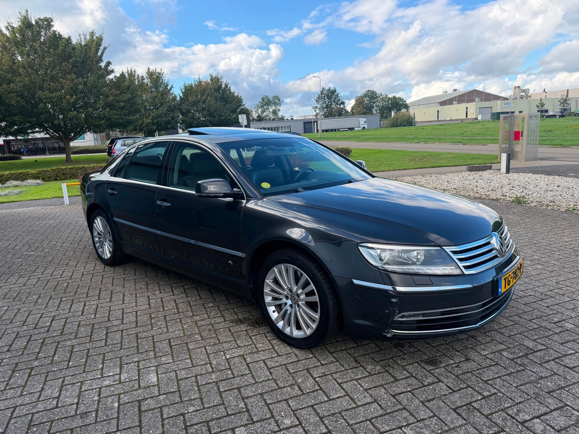 Volkswagen Phaeton 3.0 TDI 5p Automaat 2014 Schuifdak Nieuwe, Auto's, Automaat, Euro 5, Gebruikt, Zwart