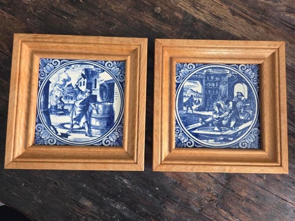 Twee Delfts Blauwe Tegels: Kuiper en Pottenbakker, Ophalen of Verzenden