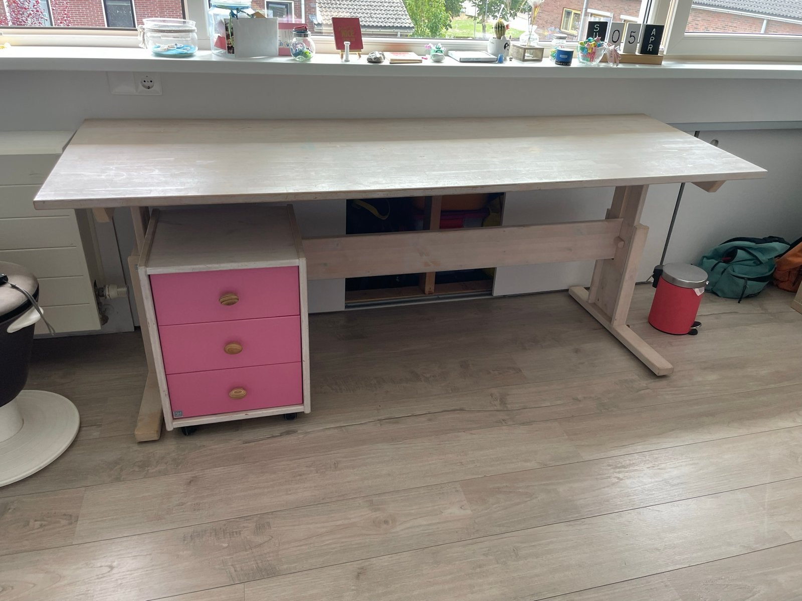 Lifetime - kledingkast en bureau met trolley, Ophalen, Gebruikt, 50 tot 70 cm, 105 cm of meer