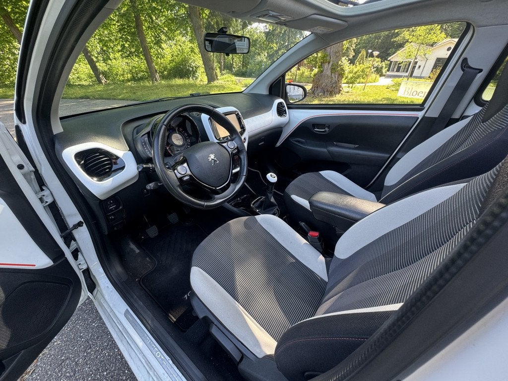 Peugeot 108 1.2 CABRIOTOP! Roland Garros (bj 2016), Voorwielaandrijving, Gebruikt, Euro 6, 1199 cc
