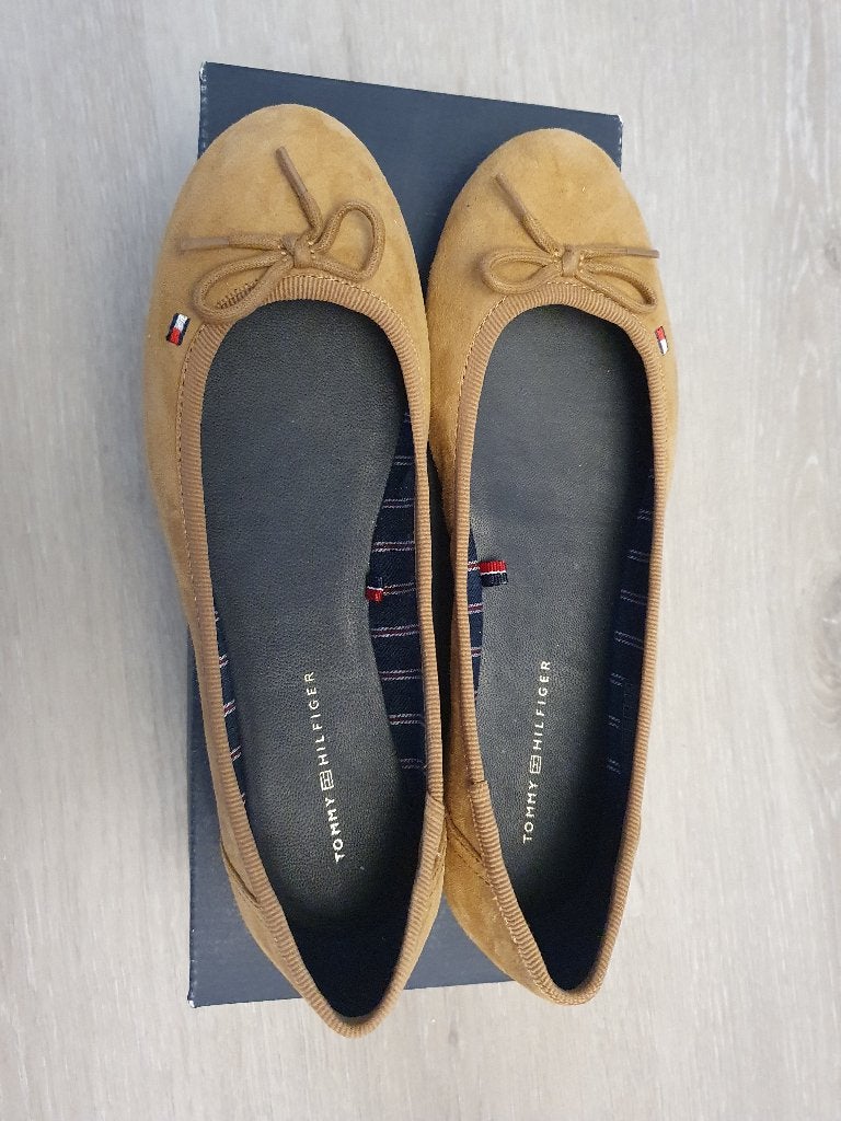 Tommy Hilfiger ballerina mt 36, Beige, Zo goed als nieuw, Tommy Hilfiger, Ballerina's