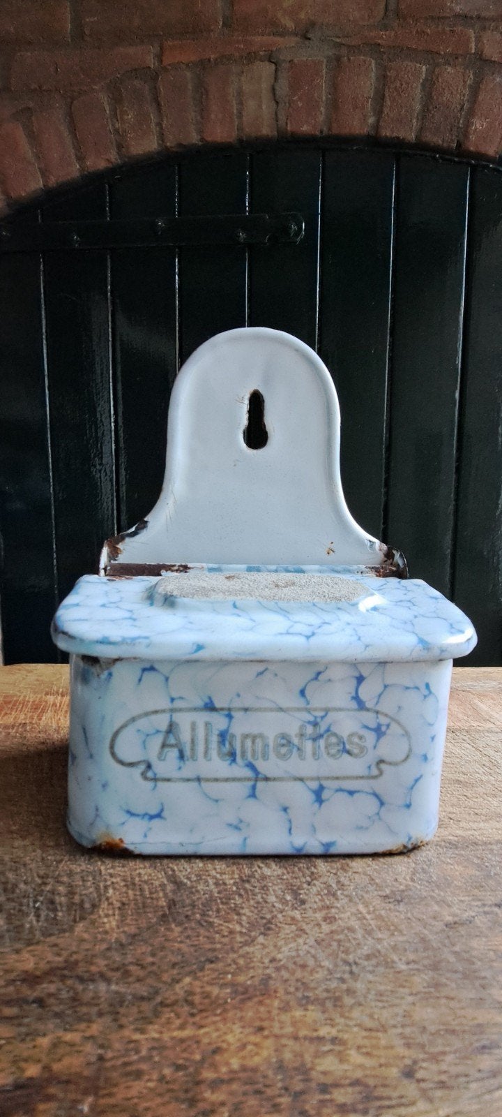 Vintage geëmailleerde lucifersdooshouder "Allumettes", Antiek en Kunst, Ophalen of Verzenden