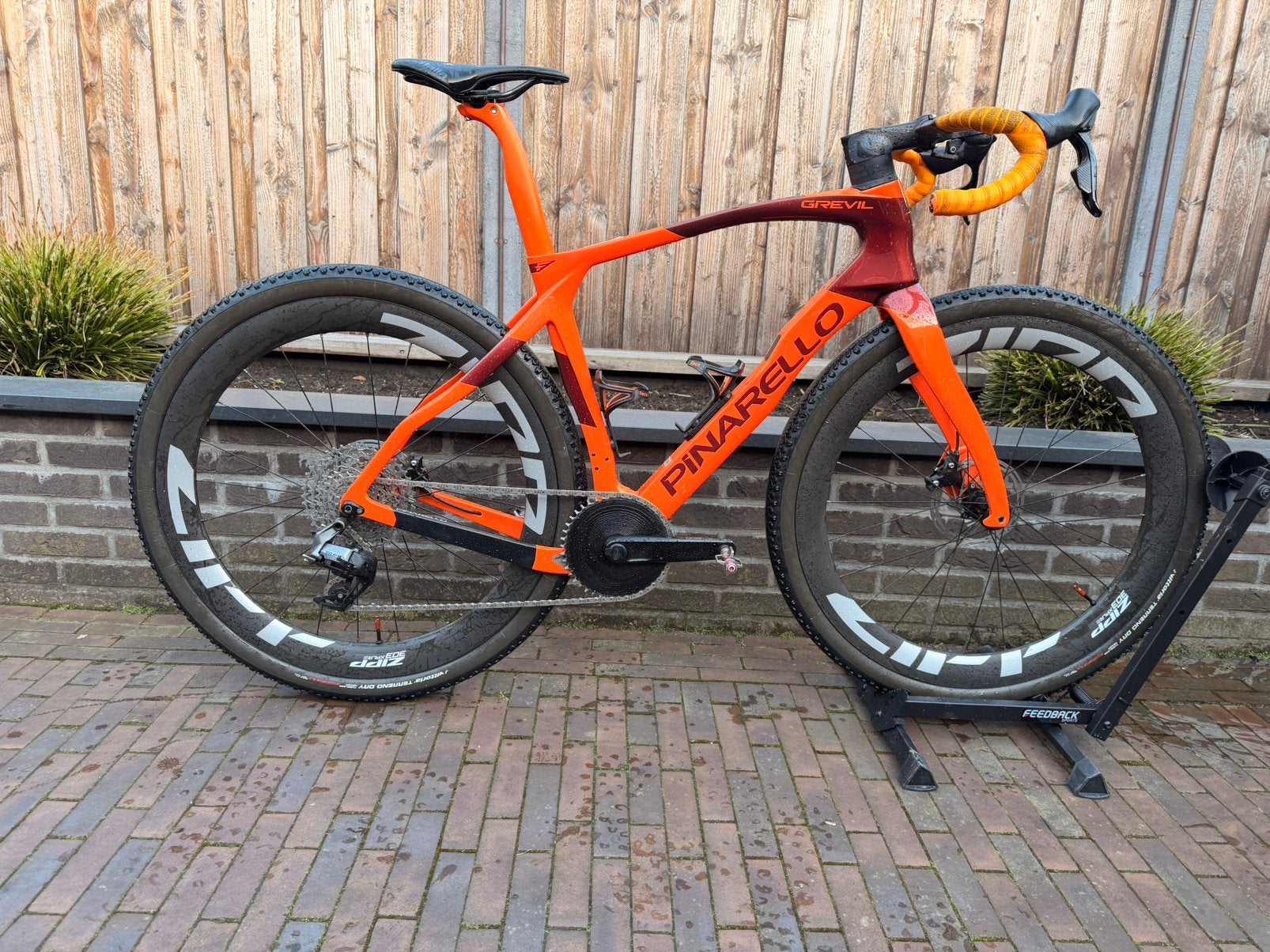 Pinarello gravel F9, Carbon, Zo goed als nieuw, Meer dan 20 versnellingen, 53 tot 57 cm