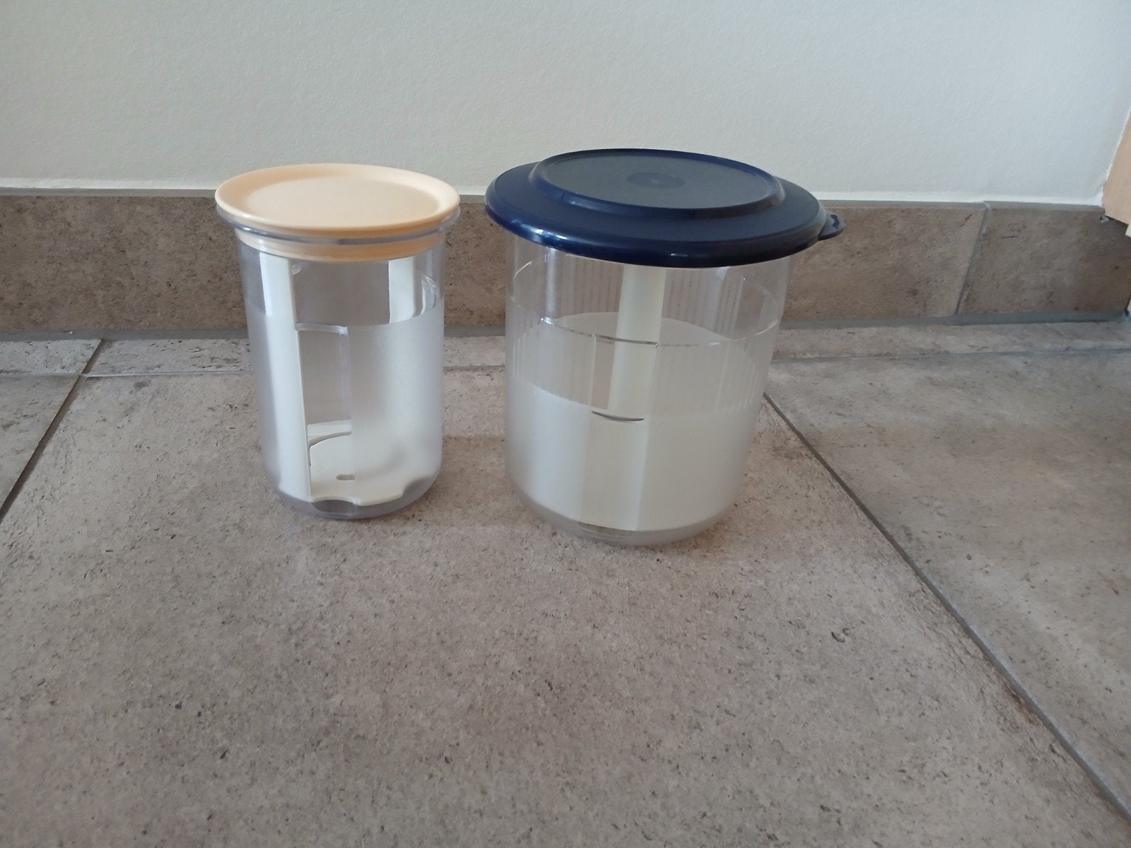 Tupperware zuurpot, augurkenpot, zilveruitjes, olijvenpot, Zuurpot, Blauw, Ophalen of Verzenden, Zo goed als nieuw