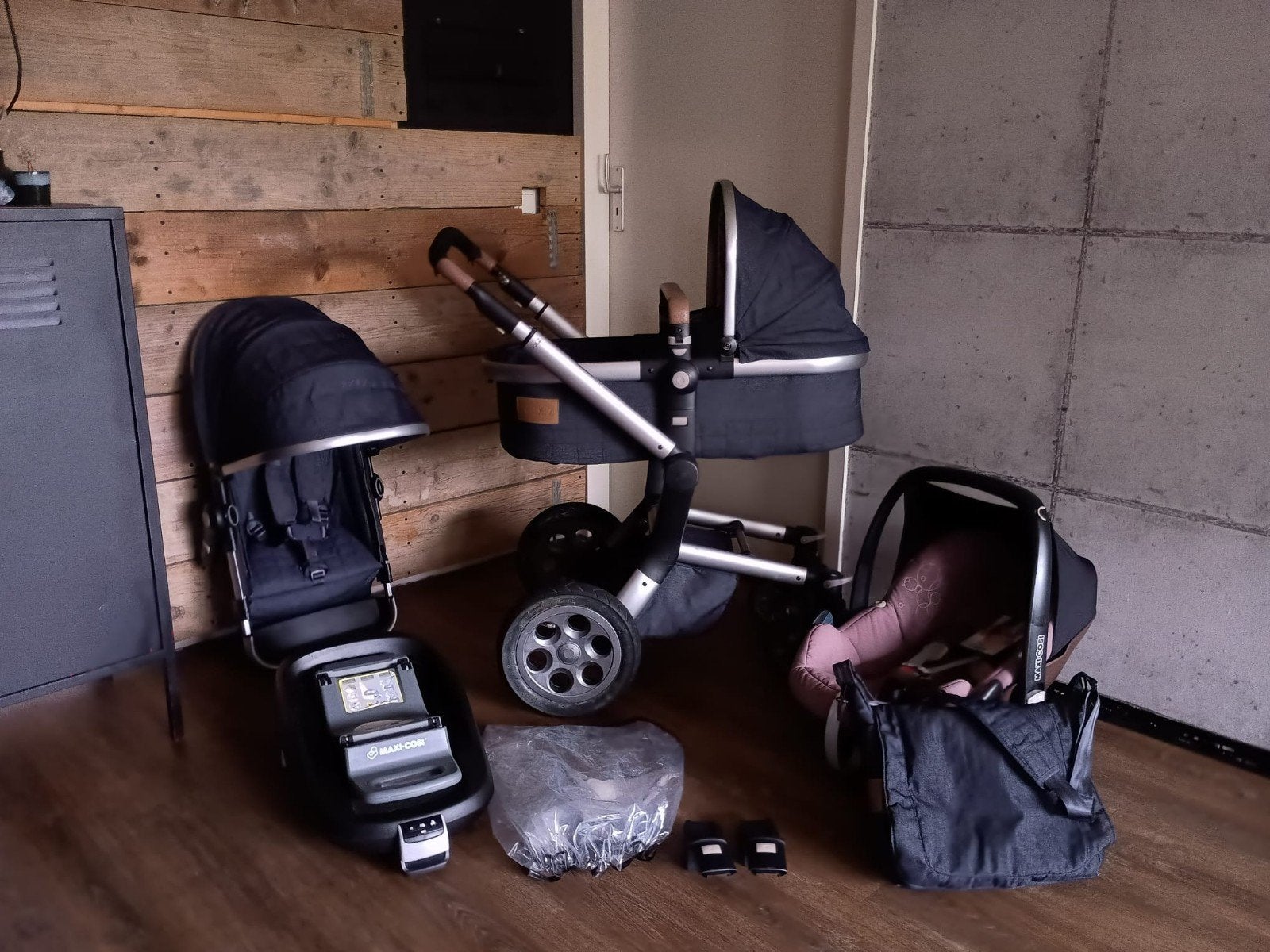 Joolz Day Quadro Denim + Familyfix & Maxi cosi Pebble!, Ophalen, Verstelbare duwstang
