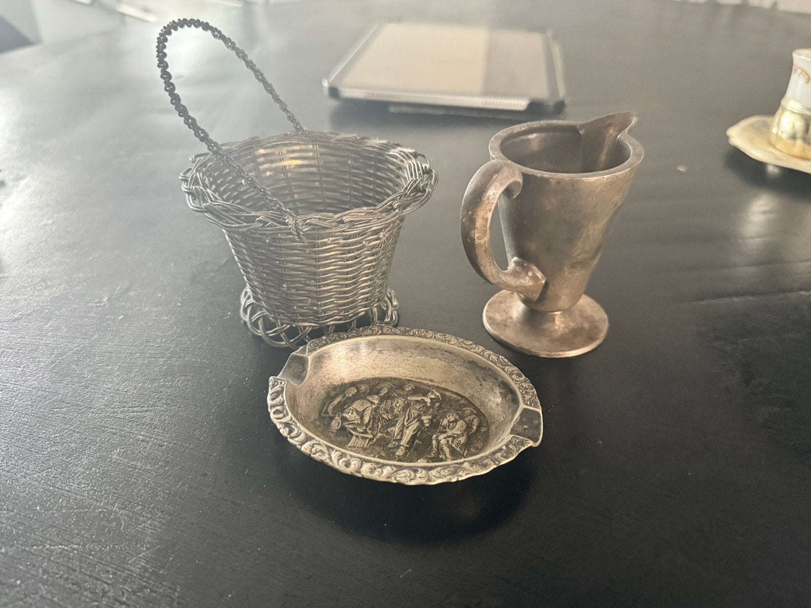 Antieke tinnen miniatuur set: mandje, kan en asbak, Antiek en Kunst, Ophalen, Zilver