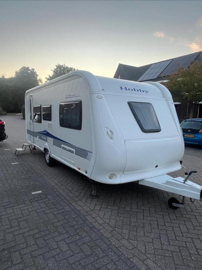 Hobby De Luxe 540 kmfe 2010, mover, fietsendrager, stapelbed, Caravans en Kamperen, Caravans, Hordeur, Hobby, Treinzit, Particulier