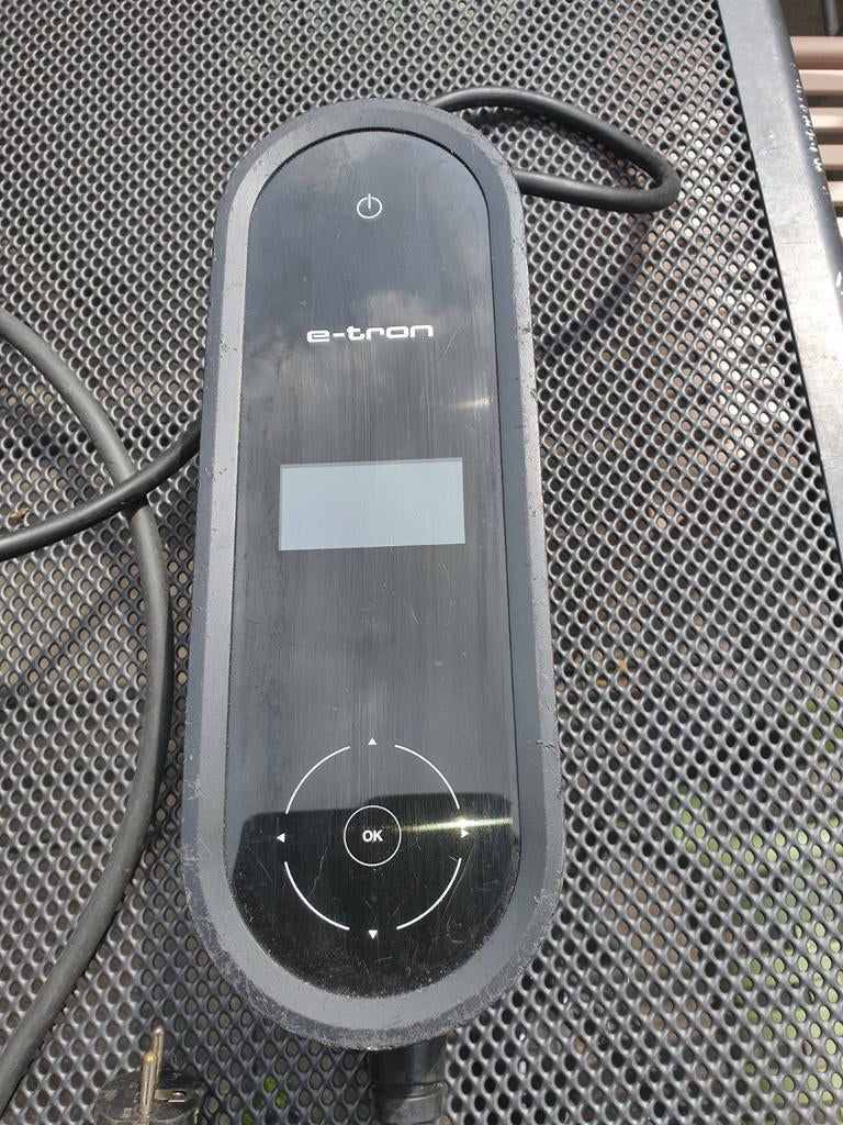 Audi e-tron lader - Origineel en in goede staat, Ophalen of Verzenden, Gebruikt, Laadkabel
